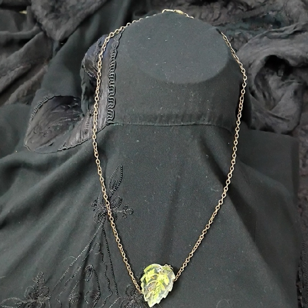 Gold Leaf Pendant Necklace